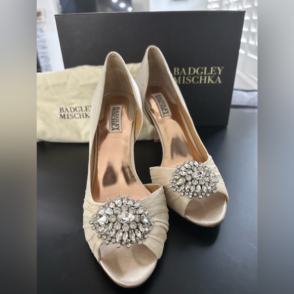 Badgley Mischka heels - Picture 2 of 6